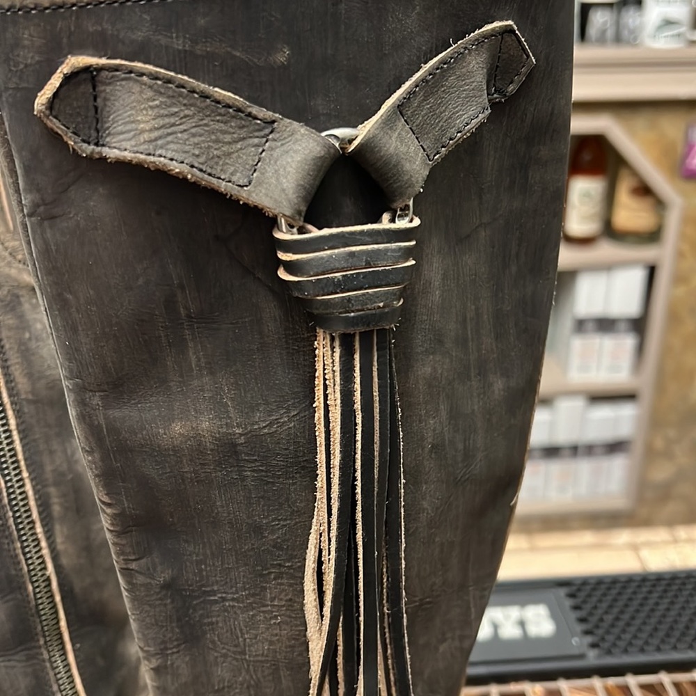 Leather Cow girl Grey  fringe boots. 🤠 - Picture 2 of 9